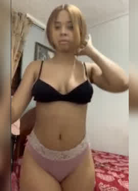 ebony girl going nude 