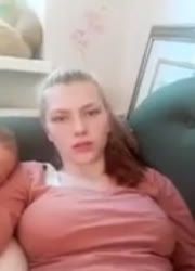 russian girl tries to periscope and fuck and the same time 