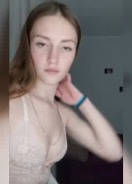 drunk russians girls kissing on periscope 
