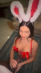 Beautiful cute girl gives head full vd0 0n B!0