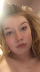 bored teen showing her tits on periscope
