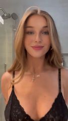 Blondy is super horny 🥵