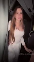 Hot Girlfriend gives blowjob in train Full Cl!p !n B!0